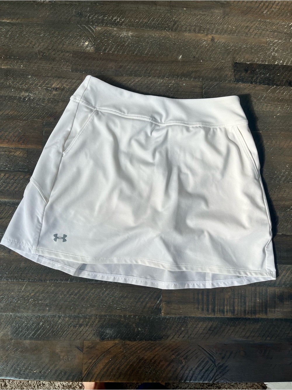 Under Armour White Pleated Tennis Golf Skort Skirt Built-in Shorts Women's M
